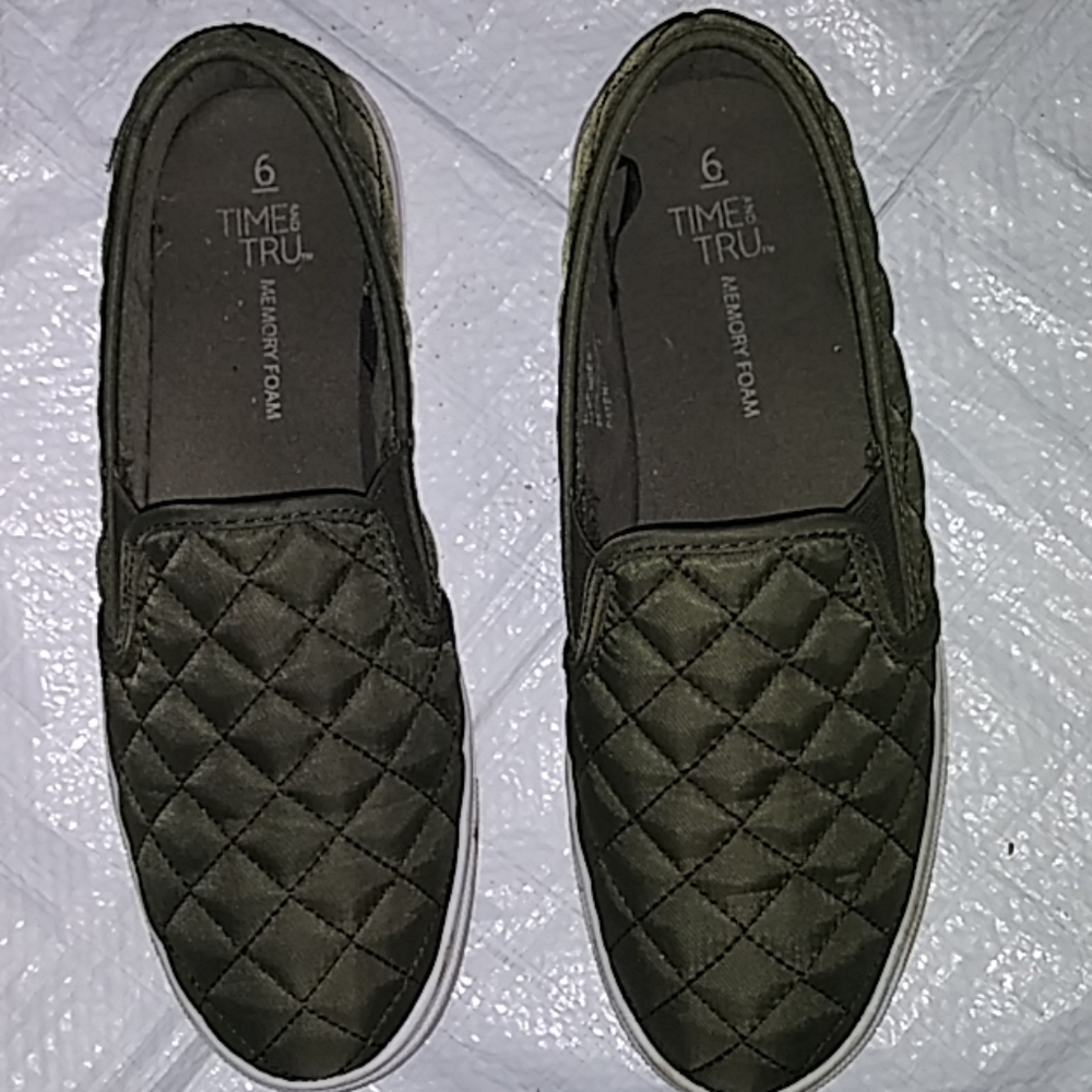 Time and tru slip on shoes